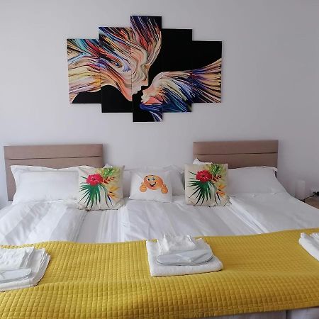 Appartement Happy House à Hunedoara Extérieur photo