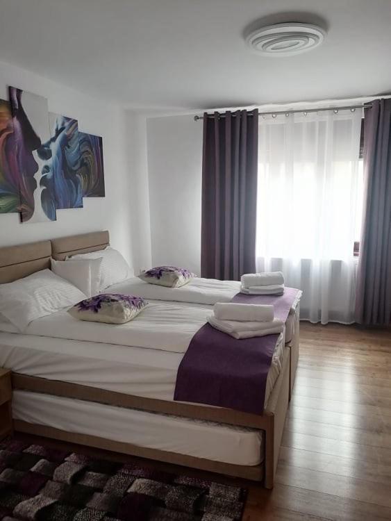Appartement Happy House à Hunedoara Extérieur photo
