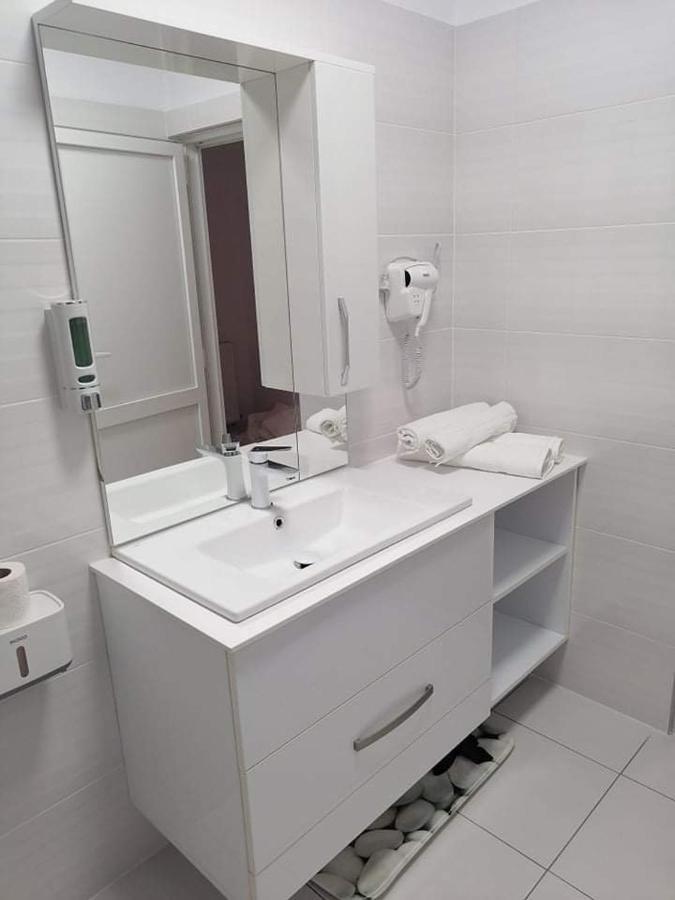 Appartement Happy House à Hunedoara Extérieur photo