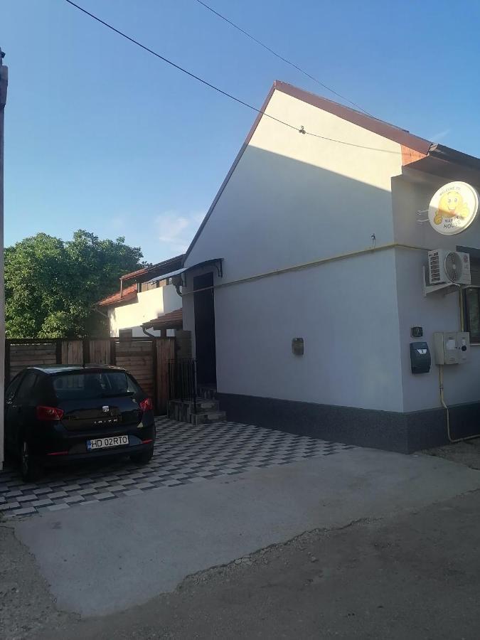 Appartement Happy House à Hunedoara Extérieur photo