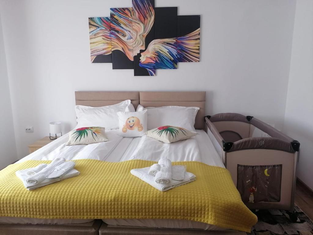 Appartement Happy House à Hunedoara Extérieur photo